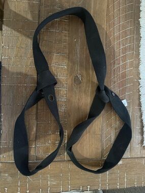Black lululemon Yoga Mat Strap